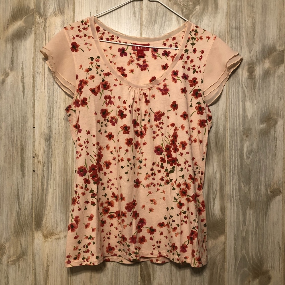 ELLE Size M Floral Print Top w/ Ruffle Sleeves